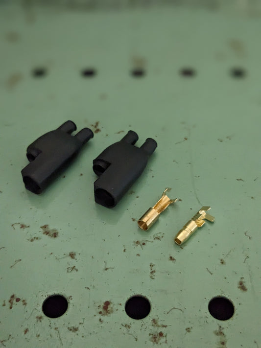 4 mm Black Rubber Connectors